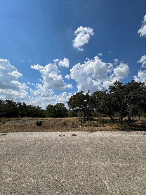 22009 Red Bird Dr, Lago Vista, TX, 78645-7301 | Card Image