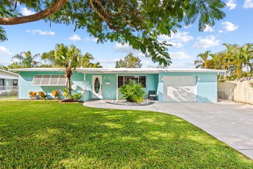 27 Ne 16th Ave, Pompano Beach, FL, 33060-6727 | Card Image