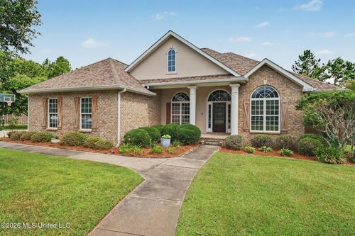 6309 Silverleaf Dr W, Ocean Springs, MS, 39564-8819 | Card Image