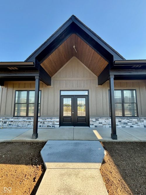 1185 Beechtree Ln, Franklin, IN, 46131-5559 | Card Image