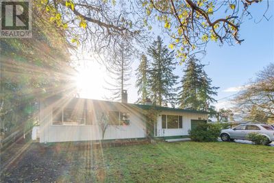 3252 Emerald Dr, House other with 3 bedrooms, 2 bathrooms and 4 parking in Nanaimo BC | Image 1