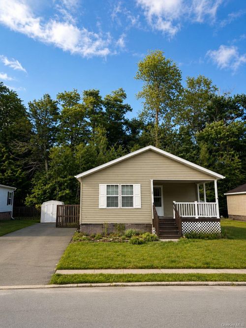 18 Forsythia Dr, Monticello, NY, 12701-3666 | Card Image