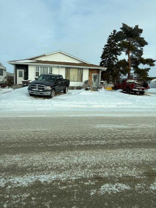 73 Northey Ave, Red Deer, AB, T4P2A3 | Card Image