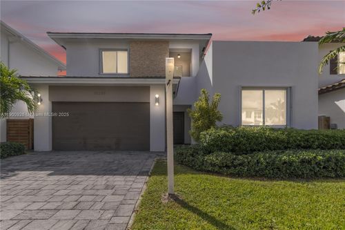 15288 Sw 176th Ter, Miami, FL, 33187-6750 | Card Image