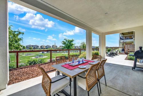 2456 Shore Vis, Fairfield, CA, 94533-7259 | Card Image