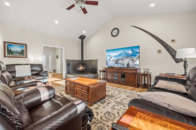 1469 Junior Camp Rd, House other with 3 bedrooms, 2 bathrooms and 14 parking in Monterey TN | Image 7