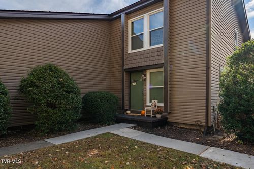 b-500 Pilgrim Ct, Johnson City, TN, 37601-9307 | Card Image