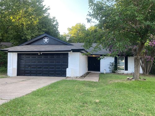 430 Kirby Creek Dr, Grand Prairie, TX, 75052-6429 | Card Image