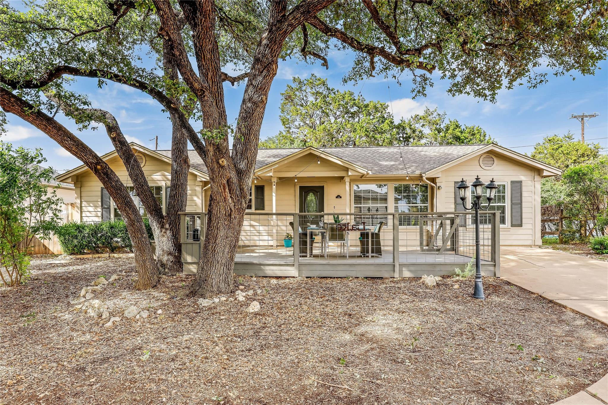 Residential in Point Venture 2