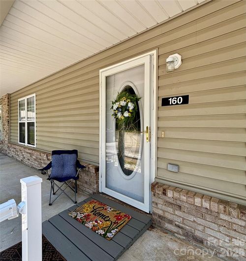 160 Whispering Pines Dr, Marion, NC, 28752-5225 | Card Image