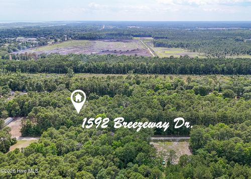1592 Breezeway Dr Sw, Ocean Isle Beach, NC, 28469-5554 | Card Image