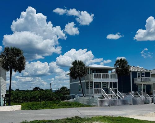 828 Oleander Ave, Mexico Beach, FL, 32456-0151 | Card Image