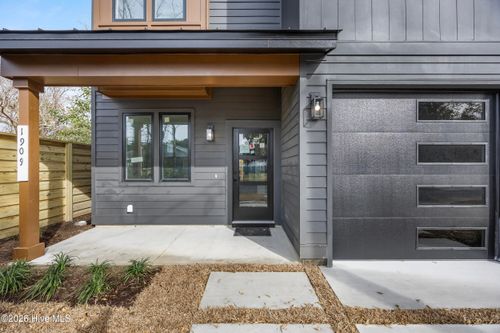 1909 Lingo St, Wilmington, NC, 28403-2313 | Card Image