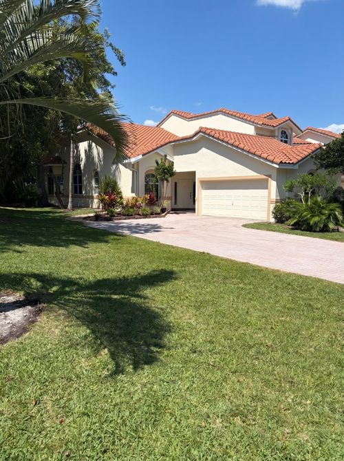 521 W Palm Aire Drive, Pompano Beach, FL, 33069 | Card Image