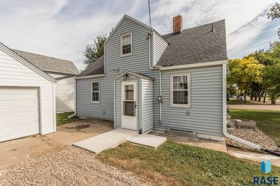 301 Main St, House other with 4 bedrooms, 1 bathrooms and null parking in Lennox SD | Image 3