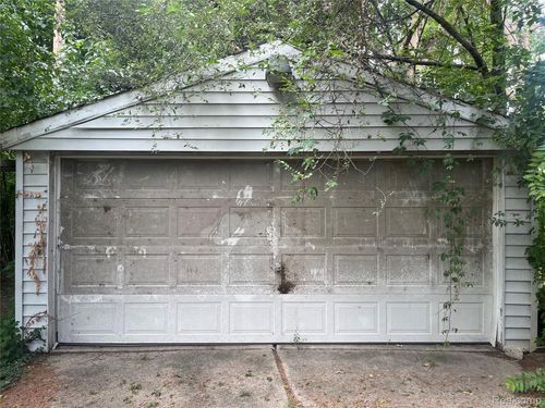 18423 Rosemont Ave, Detroit, MI, 48219-2919 | Card Image