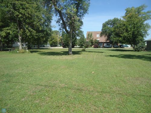 224 2nd St E, Hunter, ND, 58048-4018 | Card Image