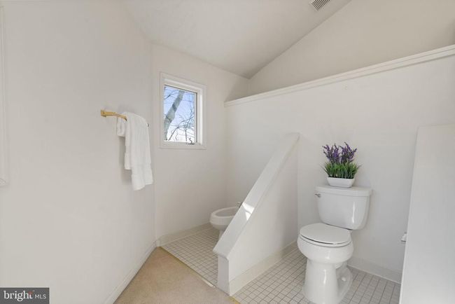 1537 Cedar Ave, Townhouse with 4 bedrooms, 5 bathrooms and null parking in MCLEAN VA | Image 40