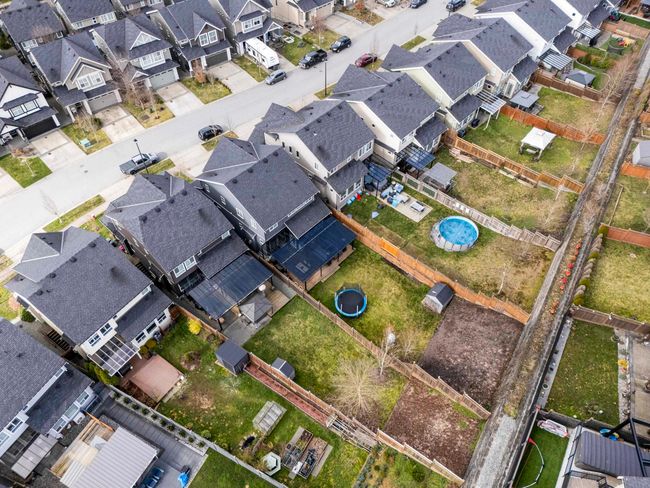 Aerial view featuring a residential view | Image 38