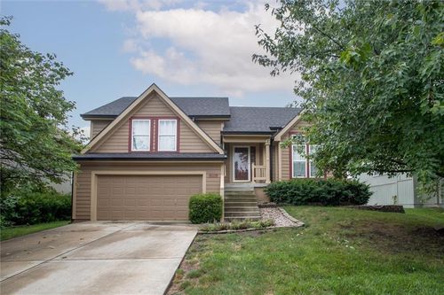 16403 W 156th Ter, Olathe, KS, 66062-3861 | Card Image