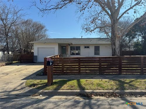 904 Houston St, Killeen, TX, 76541-7741 | Card Image