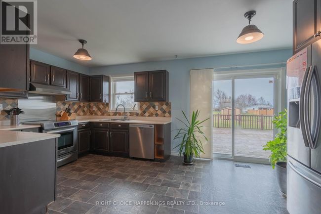 4543 3 Highway, House other with 4 bedrooms, 2 bathrooms and 12 parking in Sherkston ON | Image 8