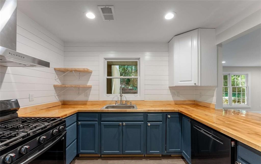 Vineyard Way, Smyrna, GA 30082