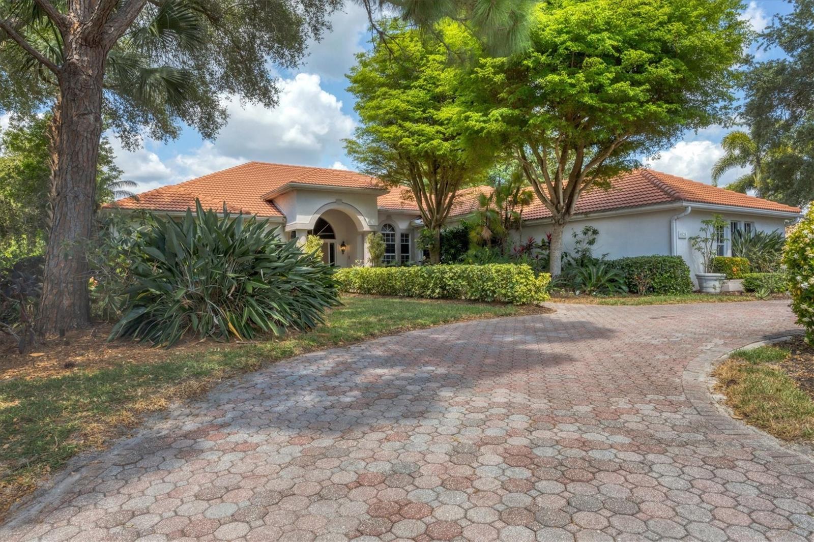 Regents Ct, University Park, FL 34201