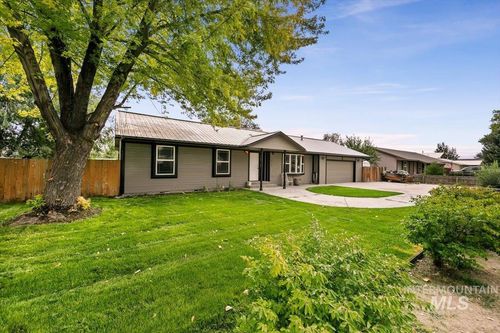 20574 Brown St, Greenleaf, ID, 83626-9154 | Card Image