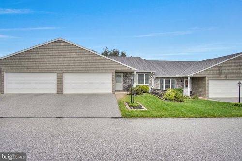 25-4713 Orchid Way, DOVER, PA, 17315-2559 | Card Image