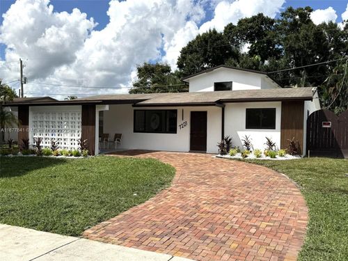7221 Freedom St, Hollywood, FL, 33024-2761 | Card Image