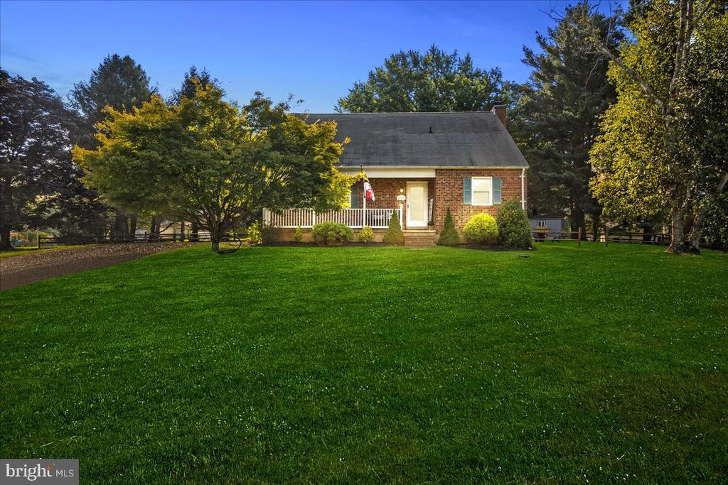 Dale Ct, Sykesville, MD 21784