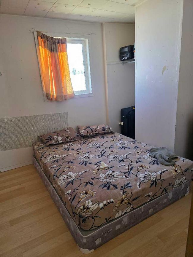 104 Centre St, Home with 0 bedrooms, 0 bathrooms and 2 parking in Enchant AB | Image 19
