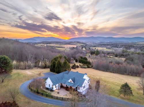 173 Eastwood Dr, Staunton, VA, 24401-8519 | Card Image