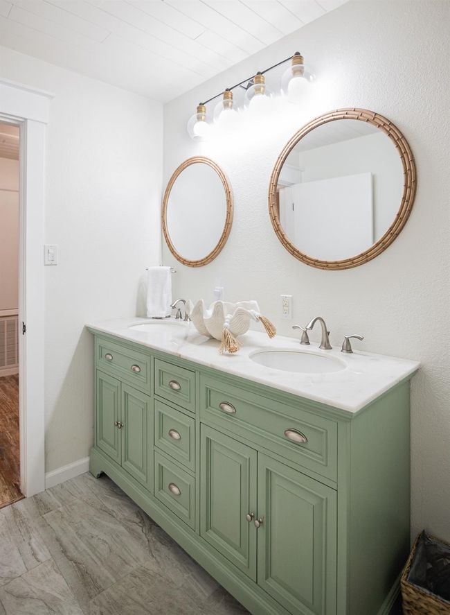 403 Olive St, House other with 3 bedrooms, 3 bathrooms and null parking in Port O Connor TX | Image 31