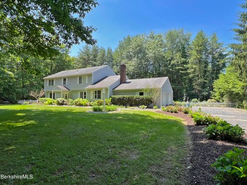 576 Holmes Rd, Pittsfield, MA, 01201 | Card Image
