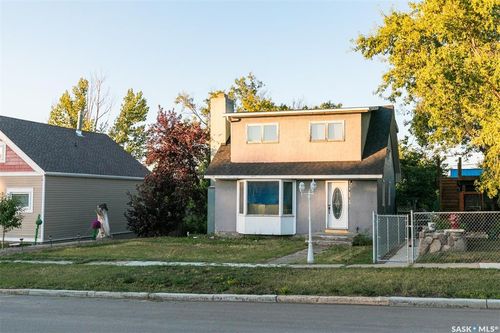 306 Saskatchewan Ave, Kerrobert, SK, S0L1R0 | Card Image