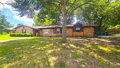 425 Mimosa Dr, Denton, TX, 76201-0806 | Card Image