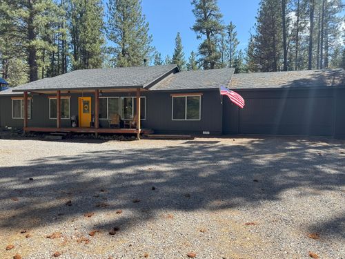 32532 Mountain Lakes Dr, Klamath Falls, OR, 97601-8555 | Card Image