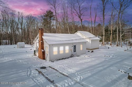 87 Chariton Dr, East Stroudsburg, PA, 18301-8611 | Card Image