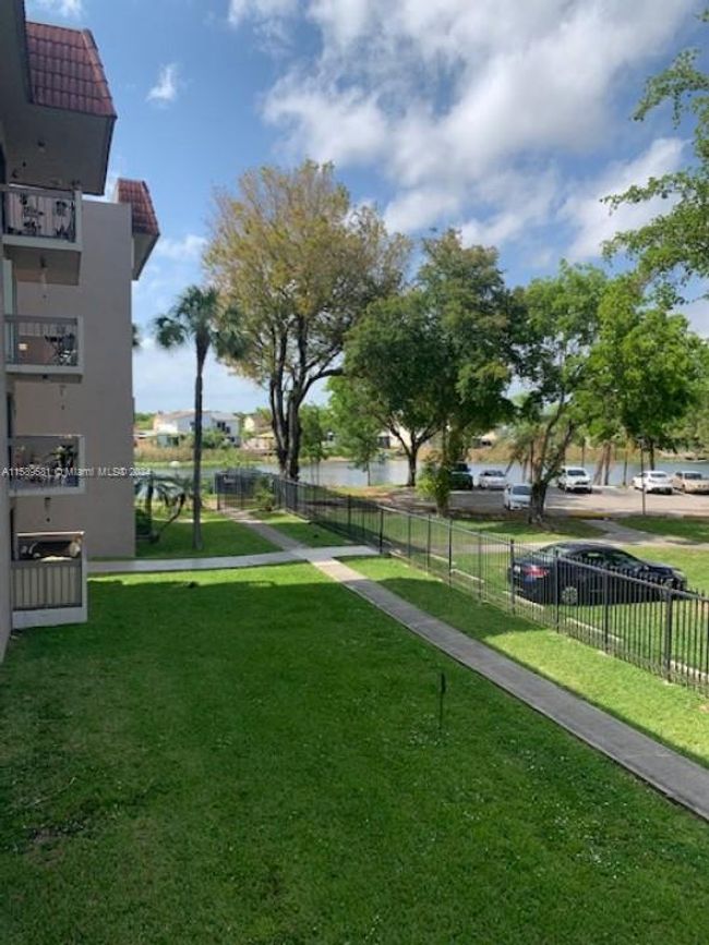 205 - 1101 Sw 122nd Ave, Condo with 2 bedrooms, 2 bathrooms and null parking in Miami FL | Image 36