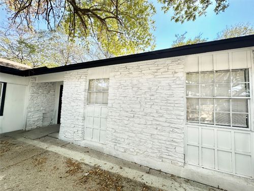 3300 Rockhurst Ln, Austin, TX, 78723-2811 | Card Image