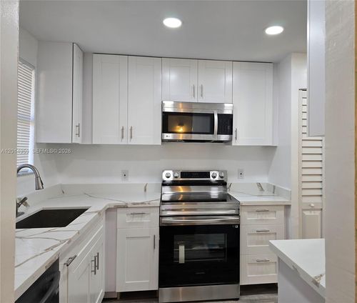 205-1-11477 Nw 39th Ct, Coral Springs, FL, 33065-7199 | Card Image