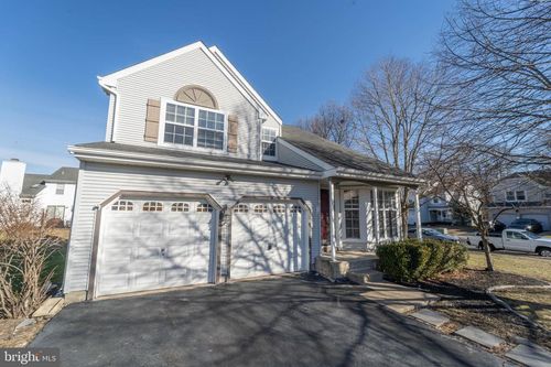 19 Dryden Dr, BURLINGTON, NJ, 08016-4237 | Card Image