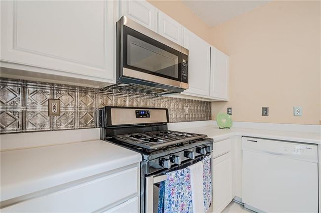3746 Berkeley Xing, Townhouse with 2 bedrooms, 3 bathrooms and 2 parking in Duluth GA | Image 12