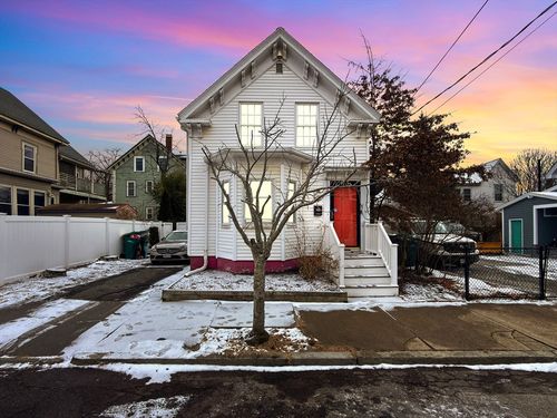 6 Nichols St, Lynn, MA, 01902-3113 | Card Image