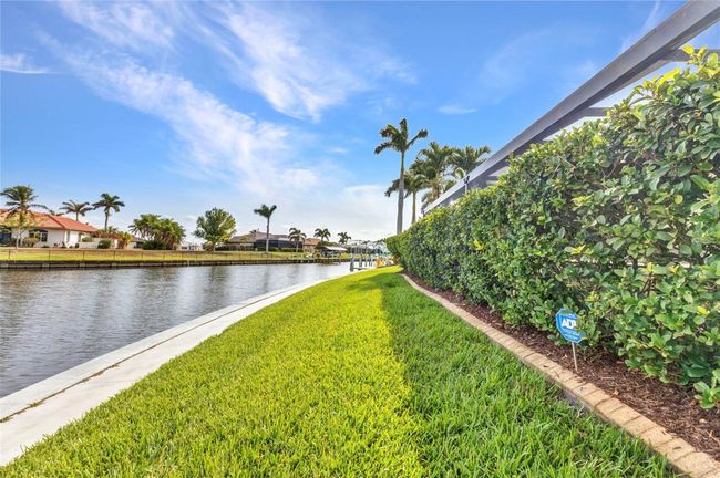 15490 Seafoam Cir, House other with 3 bedrooms, 3 bathrooms and null parking in PORT CHARLOTTE FL | Image 63