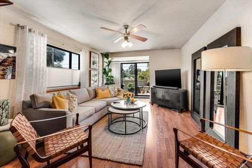 522 Oak Dr, Capitola, CA, 95010-2871 | Card Image