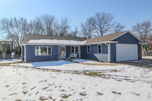 864 Leah Ct, Jefferson, WI, 53549-2243 | Card Image