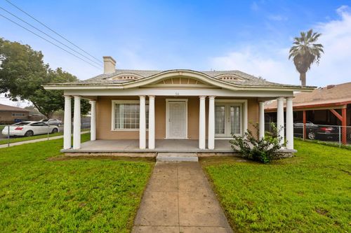 54 E Kearney Blvd, Fresno, CA, 93706-3024 | Card Image